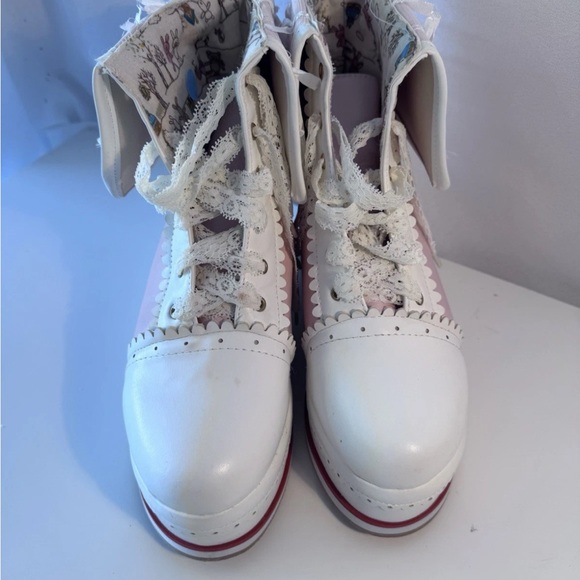 Elegant Pink and White Wedge Sneakers - Picture 4 of 4